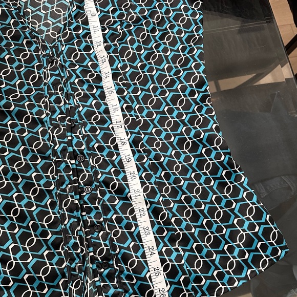 Beautiful silky blouse - Picture 4 of 5